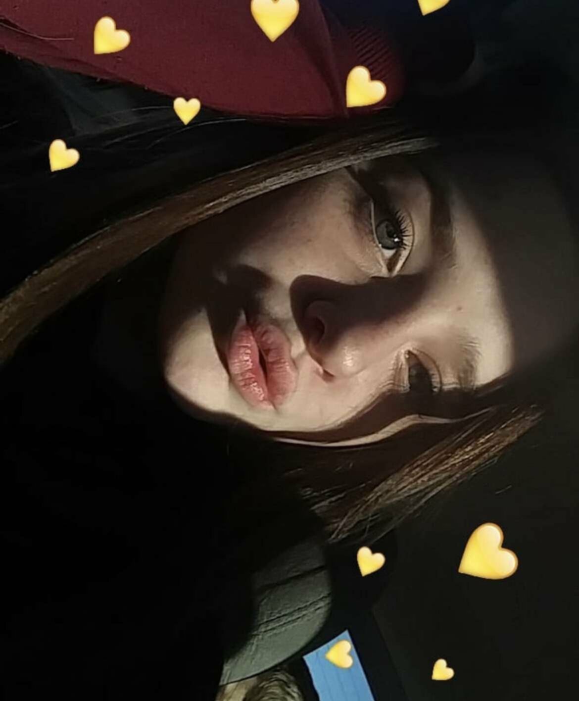 Webslut Chloe, 19yo 